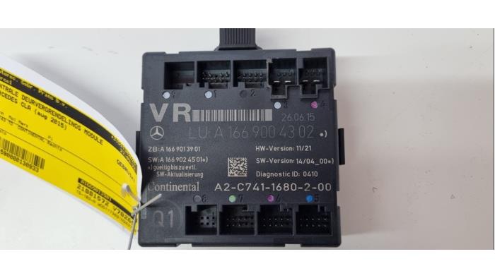 Centrallåsmodul från en Mercedes-Benz CLA (117.3) 2.2 CLA-220 CDI, 220 d 16V 2015