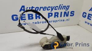 Gebruikte Deurslot Mechaniek 2Deurs links Peugeot 208 I (CA/CC/CK/CL) 1.4 HDi Prijs € 20,00 Margeregeling aangeboden door Autorec. Gebr. Prins b.v.