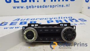 Gebruikte Chaufage Bedieningspaneel Mercedes C Estate (S204) 2.2 C-200 CDI 16V BlueEFFICIENCY Prijs € 50,00 Margeregeling aangeboden door Autorec. Gebr. Prins b.v.