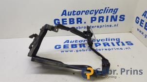 Gebruikte Koplampframe links Mercedes C Estate (S204) 2.2 C-200 CDI 16V BlueEFFICIENCY Prijs € 40,00 Margeregeling aangeboden door Autorec. Gebr. Prins b.v.