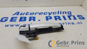 Gebruikte Portiergreep 2Deurs links Suzuki Swift (ZA/ZC/ZD) 1.2 16V Prijs € 20,00 Margeregeling aangeboden door Autorec. Gebr. Prins b.v.