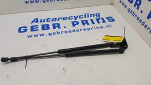 Begagnade Set med gasfjädrar, baklucka Suzuki Swift (ZA/ZC/ZD) 1.2 16V Pris € 30,00 Marginaltabell erbjuds av Autorec. Gebr. Prins b.v.