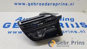 Gebruikte Luchtrooster Dashboard Citroen C4 Picasso (3D/3E) 1.6 e-HDi 115 Prijs € 15,00 Margeregeling aangeboden door Autorec. Gebr. Prins b.v.