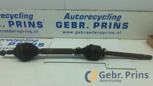 Gebruikte Aandrijfas rechts-voor Renault Espace (JK) 2.0 16V Turbo Prijs € 40,00 Margeregeling aangeboden door Autorec. Gebr. Prins b.v.