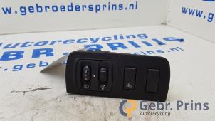 Begagnade Brytare, AIH strålkastare Renault Grand Scénic III (JZ) 1.4 16V TCe 130 Pris € 10,00 Marginaltabell erbjuds av Autorec. Gebr. Prins b.v.