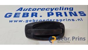 Begagnade Handtag, skjutdörr, höger Fiat Doblo Cargo (263) 1.3 D Multijet Pris € 20,00 Marginaltabell erbjuds av Autorec. Gebr. Prins b.v.