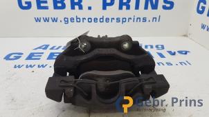 Gebruikte Remklauw (Tang) rechts-voor Peugeot Partner (GC/GF/GG/GJ/GK) 1.6 BlueHDi 100 Prijs € 30,25 Inclusief btw aangeboden door Autorec. Gebr. Prins b.v.