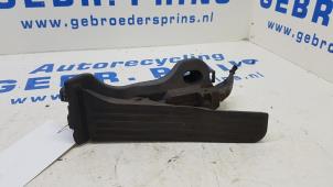 Begagnade Gaspedal Volkswagen Golf V (1K1) 1.6 FSI 16V Pris € 20,00 Marginaltabell erbjuds av Autorec. Gebr. Prins b.v.