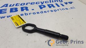 Gebruikte Sleepoog voor Audi A7 Sportback (4GA/4GF) 3.0 V6 24V TFSI Quattro Prijs € 10,00 Margeregeling aangeboden door Autorec. Gebr. Prins b.v.