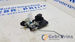 Gebruikte Deurslot Mechaniek 4Deurs links-achter Opel Karl 1.0 12V Prijs € 25,00 Margeregeling aangeboden door Autorec. Gebr. Prins b.v.