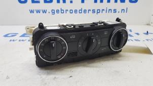 Begagnade Värmekontrollpanel Mercedes A (W169) 1.5 A-150 5-Drs. Pris € 25,00 Marginaltabell erbjuds av Autorec. Gebr. Prins b.v.