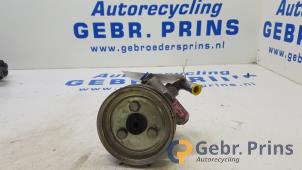 Begagnade Servostyrningspump Opel Combo 1.3 CDTI 16V Pris € 50,00 Marginaltabell erbjuds av Autorec. Gebr. Prins b.v.