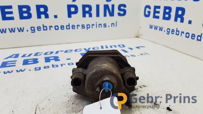 Främre bromsok, vänster från en Volkswagen Up! (121) 1.0 12V 60 2020