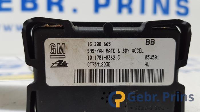 Styrvinkelsensor från en Opel Astra H GTC (L08) 1.6 16V Twinport 2006