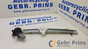 Gebruikte Raammechaniek 4Deurs rechts-voor Suzuki Celerio (LF) 1.0 12V Prijs € 35,00 Margeregeling aangeboden door Autorec. Gebr. Prins b.v.