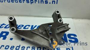 Begagnade Motorfäste BMW Mini One/Cooper (R50) 1.6 16V One Pris € 25,00 Marginaltabell erbjuds av Autorec. Gebr. Prins b.v.