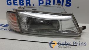 Używane Reflektor prawy Daewoo Nexia 1.5 GL 8V Cena € 25,00 Procedura marży oferowane przez Autorec. Gebr. Prins b.v.