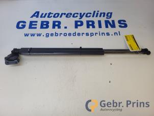 Gebruikte Gasdemperset Achterklep Mazda CX-5 II (KF) 2.0 SkyActiv-G 165 16V 2WD Prijs € 40,00 Margeregeling aangeboden door Autorec. Gebr. Prins b.v.