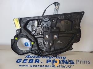 Gebruikte Ruitmechaniek 4Deurs rechts-voor Mazda CX-5 II (KF) 2.0 SkyActiv-G 165 16V 2WD Prijs € 50,00 Margeregeling aangeboden door Autorec. Gebr. Prins b.v.