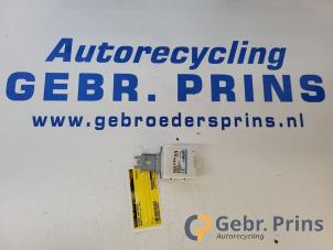 Gebruikte Antenne Versterker Mazda CX-5 II (KF) 2.0 SkyActiv-G 165 16V 2WD Prijs € 25,00 Margeregeling aangeboden door Autorec. Gebr. Prins b.v.