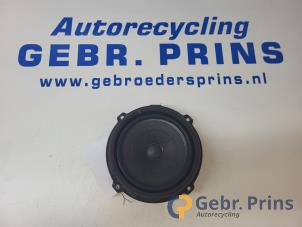 Gebruikte Speaker Kia Niro I (DE) 1.6 GDI PHEV Prijs € 25,00 Margeregeling aangeboden door Autorec. Gebr. Prins b.v.