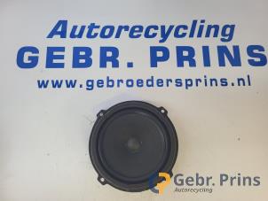 Gebruikte Speaker Kia Niro I (DE) 1.6 GDI PHEV Prijs € 25,00 Margeregeling aangeboden door Autorec. Gebr. Prins b.v.