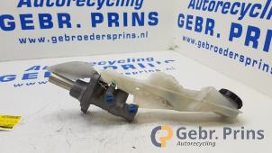 Gebruikte Hoofdremcilinder Mazda CX-5 II (KF) 2.0 SkyActiv-G 165 16V 2WD Prijs € 40,00 Margeregeling aangeboden door Autorec. Gebr. Prins b.v.
