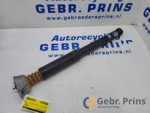 Gebruikte Schokbreker links-achter Mazda CX-5 II (KF) 2.0 SkyActiv-G 165 16V 2WD Prijs € 40,00 Margeregeling aangeboden door Autorec. Gebr. Prins b.v.