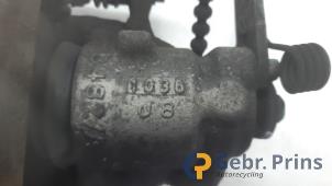 Usagé Zacisk hamulcowy lewy tyl Peugeot Expert (V1/VA/VB/VE/VF/VT/VY) 1.6 Blue HDi 115 Prix € 48,40 Prix TTC proposé par Autorec. Gebr. Prins b.v.