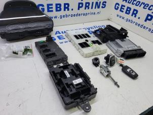 Gebruikte Kontaktslot + computer BMW 3 serie (F30) 320d 2.0 16V EfficientDynamicsEdition Prijs € 300,00 Margeregeling aangeboden door Autorec. Gebr. Prins b.v.