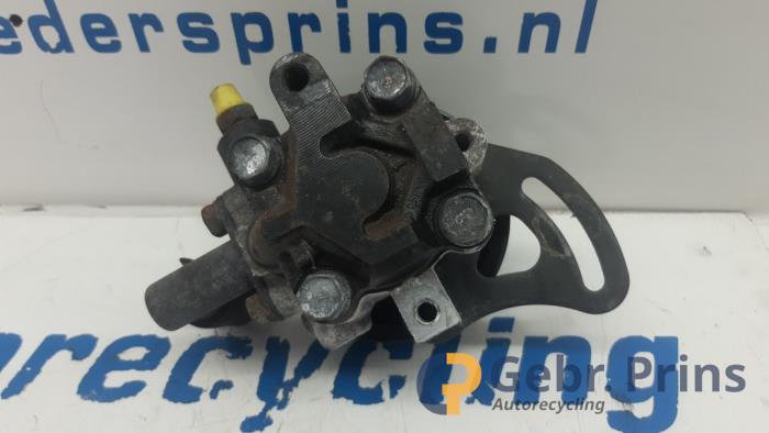 Servostyrningspump från en Daewoo Aveo (250) 1.2 16V 2009