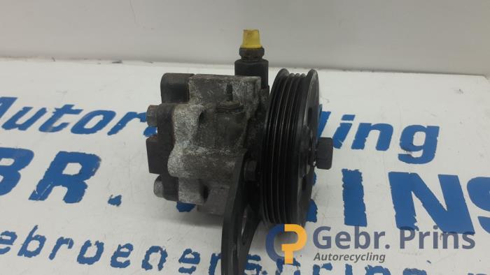 Servostyrningspump från en Daewoo Aveo (250) 1.2 16V 2009