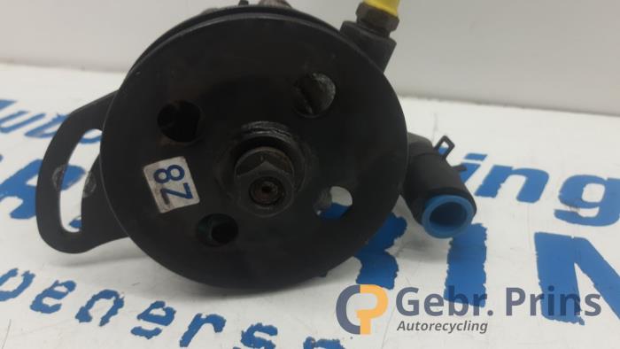 Servostyrningspump från en Daewoo Aveo (250) 1.2 16V 2009