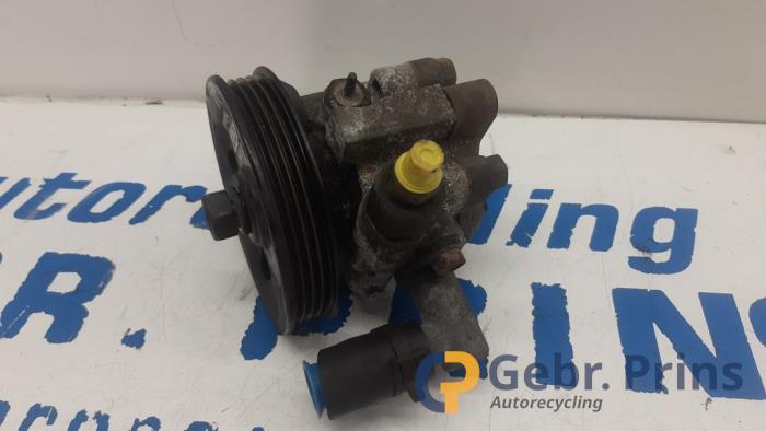 Servostyrningspump från en Daewoo Aveo (250) 1.2 16V 2009