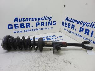 Gebruikte Schokdemperpoot rechts-voor BMW 5 serie (G30) 523d 2.0 TwinPower Turbo 16V Prijs € 125,00 Margeregeling aangeboden door Autorec. Gebr. Prins b.v.