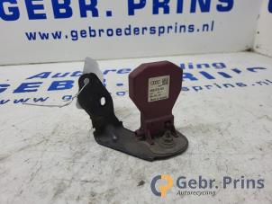 Begagnade Adaptiv farthållare, sensor (avstånd) Audi A4 Avant (B9) 2.0 TDI 16V Pris € 25,00 Marginaltabell erbjuds av Autorec. Gebr. Prins b.v.