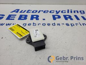 Begagnade Styrvinkelsensor Opel Corsa D 1.4 16V Twinport Pris € 20,00 Marginaltabell erbjuds av Autorec. Gebr. Prins b.v.