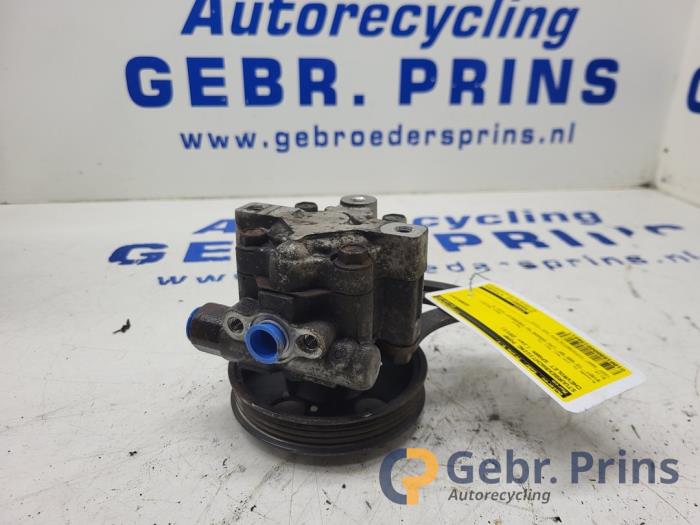 Servostyrningspump från en Chevrolet Spark (M300) 1.0 16V Bifuel 2013