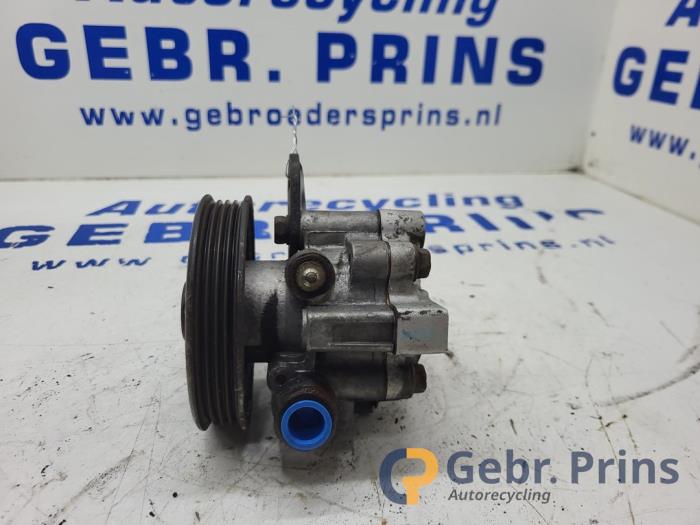 Servostyrningspump från en Chevrolet Spark (M300) 1.0 16V Bifuel 2013