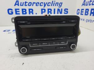 Begagnade CD-spelare med radio Volkswagen Caddy III (2KA,2KH,2CA,2CH) 1.6 TDI 16V Pris € 60,50 Inklusive moms erbjuds av Autorec. Gebr. Prins b.v.