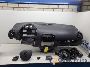 Gebruikte Airbag set + dashboard Renault Clio IV Estate/Grandtour (7R) 1.5 Energy dCi 90 FAP Prijs € 450,00 Margeregeling aangeboden door Autorec. Gebr. Prins b.v.