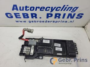 Używane Skrzynka bezpieczników Ford Transit Custom 2.2 TDCi 16V Cena € 36,30 Z VAT oferowane przez Autorec. Gebr. Prins b.v.
