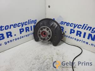 Begagnade Spindel, höger bak Mercedes C (W205) C-180 1.6 16V Pris € 125,00 Marginaltabell erbjuds av Autorec. Gebr. Prins b.v.