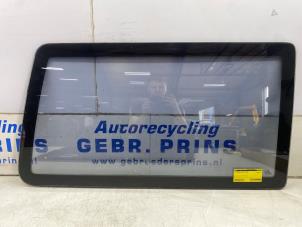 Gebruikte Portierruit 2Deurs rechts Volkswagen Transporter T4 2.5 TDI Prijs € 150,00 Margeregeling aangeboden door Autorec. Gebr. Prins b.v.