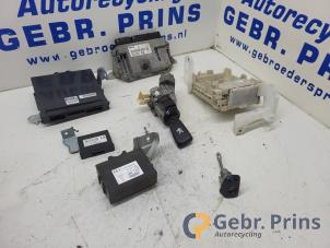 Begagnade Tändningslås + dator Peugeot 108 1.0 12V Pris € 200,00 Marginaltabell erbjuds av Autorec. Gebr. Prins b.v.