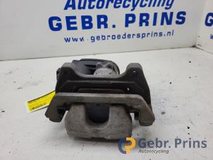 Używane Zacisk hamulcowy prawy tyl Tesla Model 3 Long Range 72kWh Cena € 125,00 Procedura marży oferowane przez Autorec. Gebr. Prins b.v.