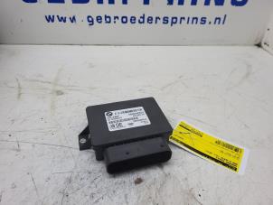 Begagnade Parkeringsbromsmodul BMW 5 serie (F10) 525d xDrive 16V Pris € 50,00 Marginaltabell erbjuds av Autorec. Gebr. Prins b.v.