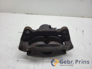 Używane Zacisk hamulcowy prawy przód Skoda Octavia Combi (5EAC) 1.4 TSI 16V Cena € 40,00 Procedura marży oferowane przez Autorec. Gebr. Prins b.v.