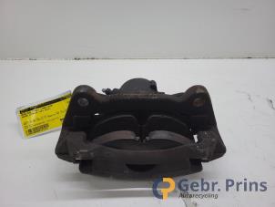 Używane Zacisk hamulcowy lewy przód Skoda Octavia Combi (5EAC) 1.4 TSI 16V Cena € 40,00 Procedura marży oferowane przez Autorec. Gebr. Prins b.v.