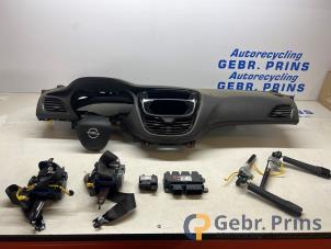 Gebruikte Airbag set + dashboard Opel Karl 1.0 12V Prijs € 450,00 Margeregeling aangeboden door Autorec. Gebr. Prins b.v.
